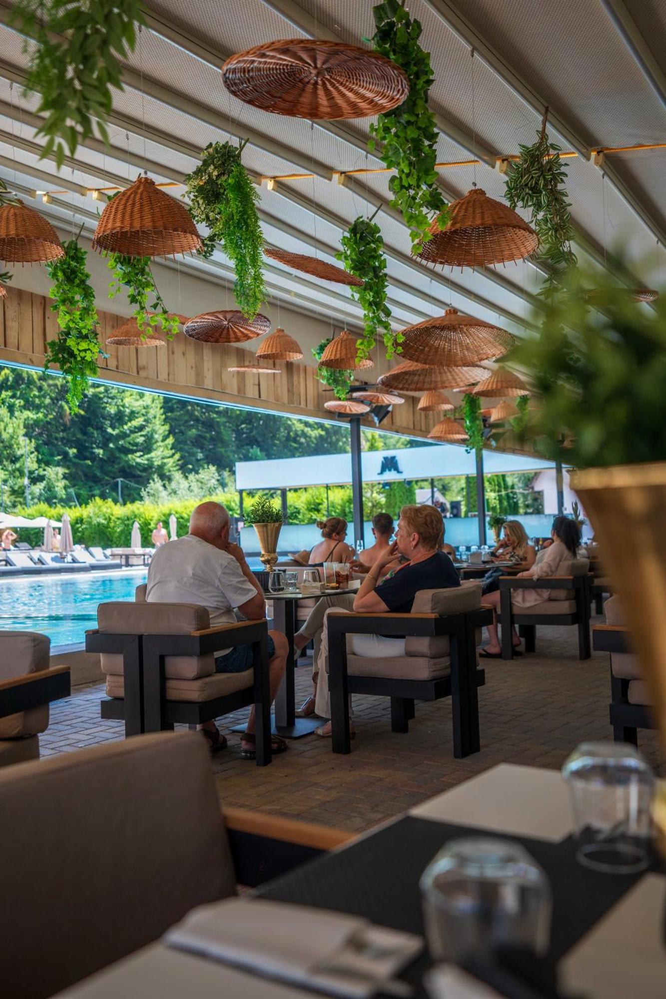Marabou Resort Брашов Экстерьер фото